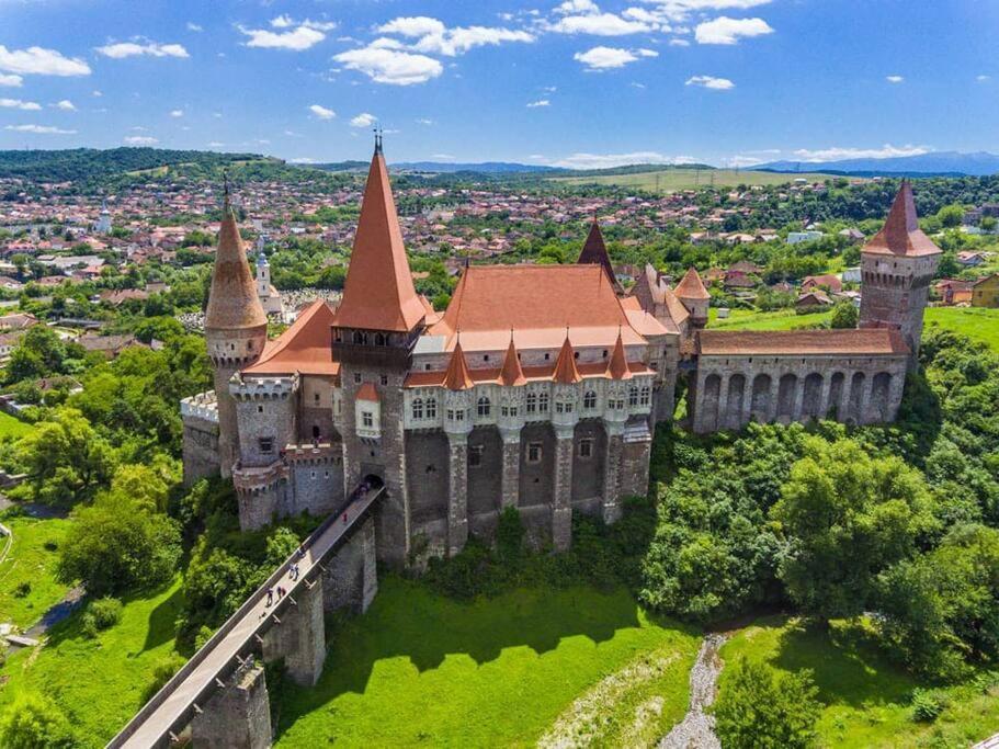 Happy Place :) Hunedoara Buitenkant foto